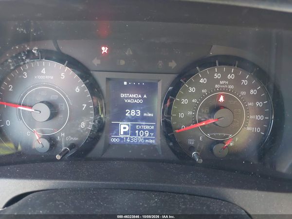 2017 TOYOTA SIENNA LE 8 PASSENGER — I7