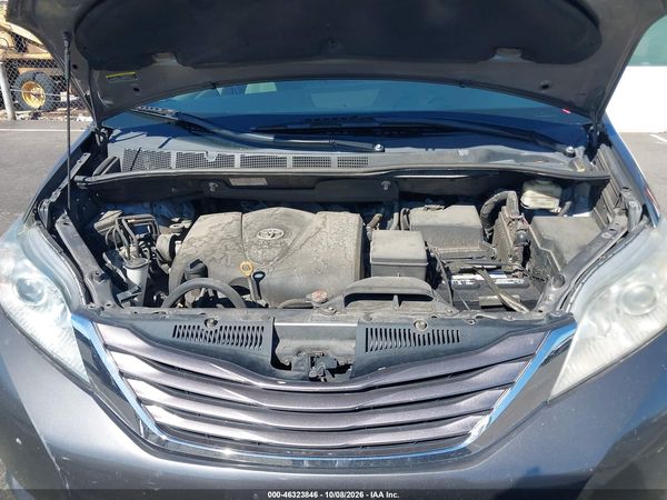2017 TOYOTA SIENNA LE 8 PASSENGER — I10