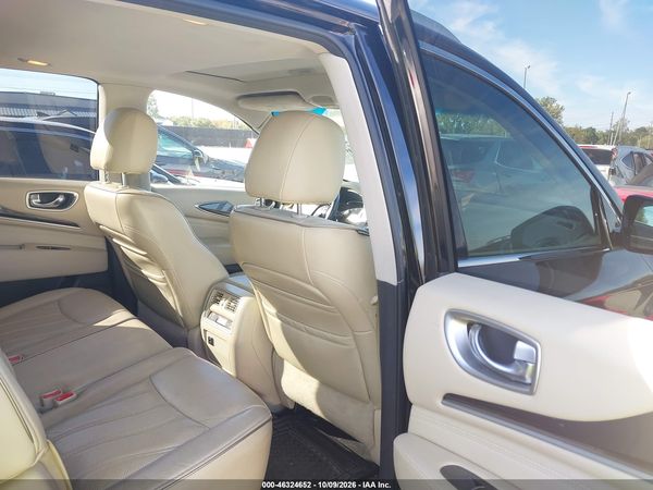 2016 INFINITI QX60 — I8