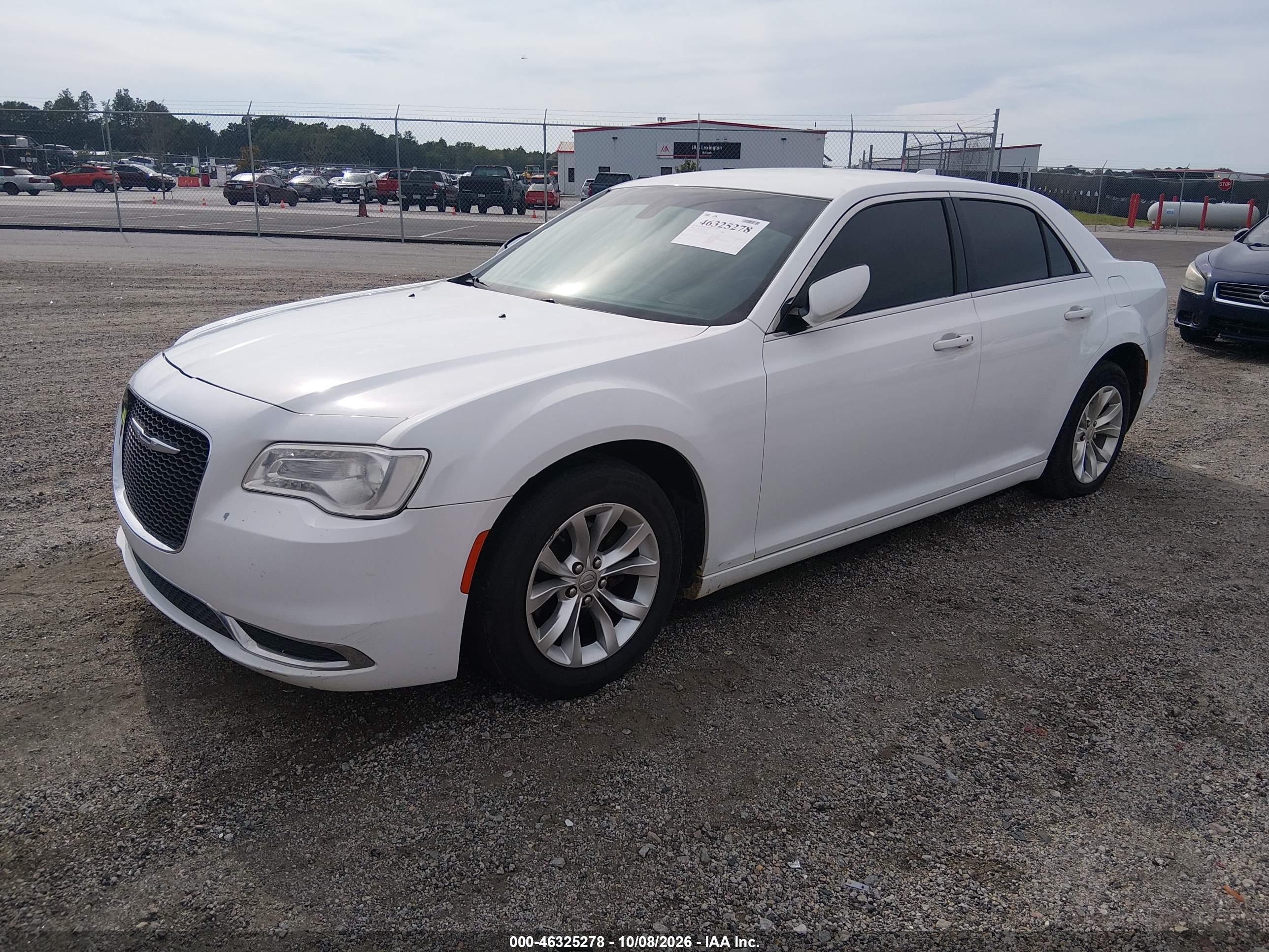 2016 CHRYSLER 300 LIMITED — I2