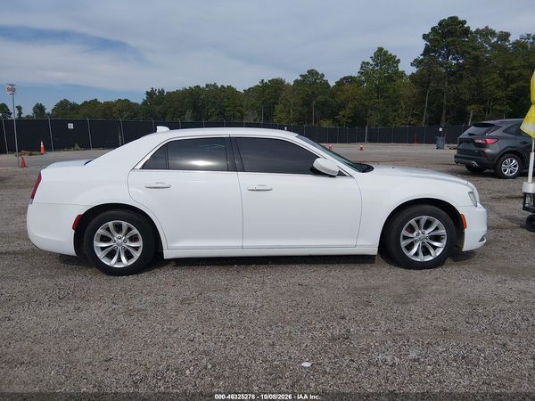 2016 CHRYSLER 300 LIMITED — I116