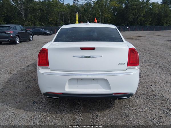 2016 CHRYSLER 300 LIMITED — I119