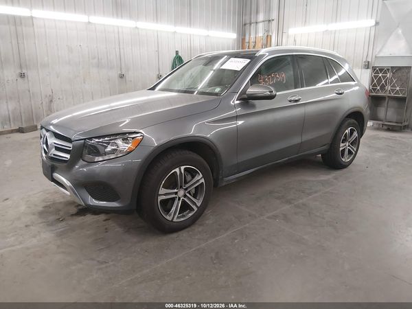 2016 MERCEDES-BENZ GLC 300 — I2