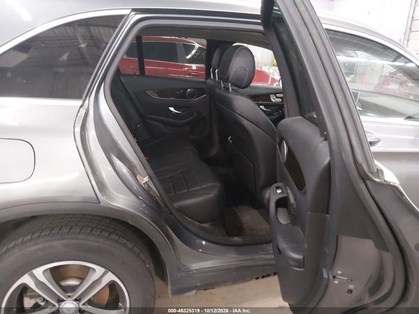 2016 MERCEDES-BENZ GLC 300 4MATIC — I8