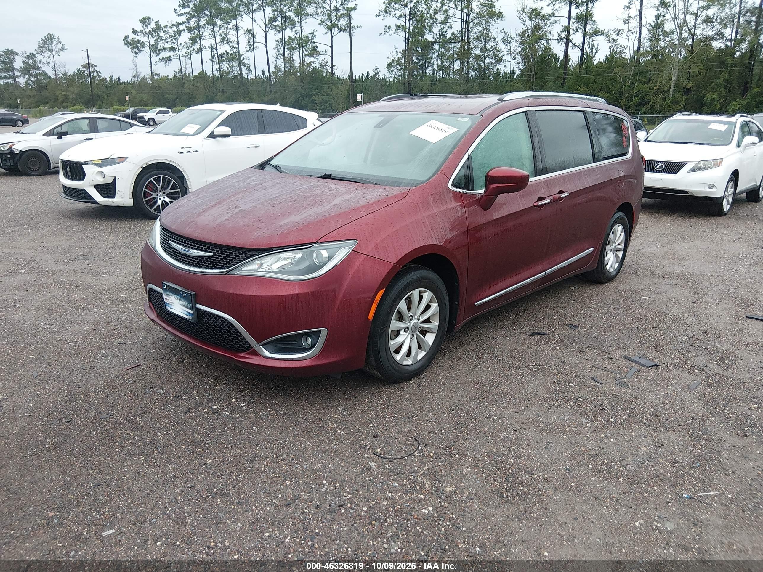 2019 CHRYSLER PACIFICA TOURING L — I2