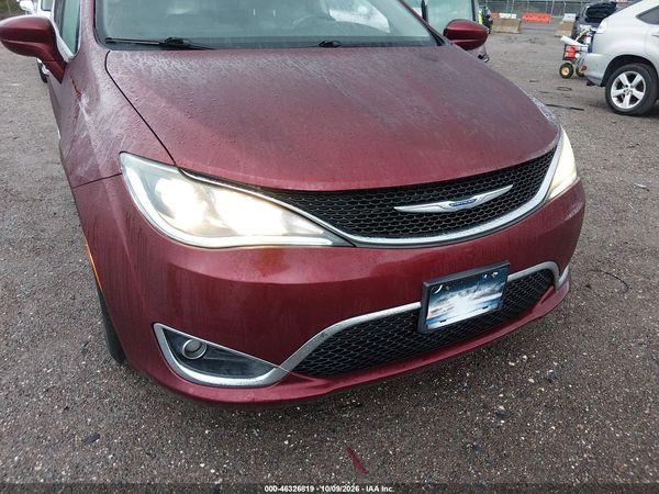 2019 CHRYSLER PACIFICA TOURING L — I6
