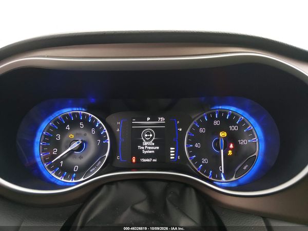 2019 CHRYSLER PACIFICA TOURING L — I7