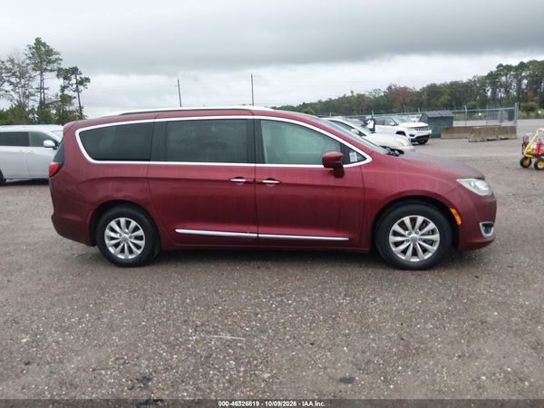 2019 CHRYSLER PACIFICA TOURING L — I116
