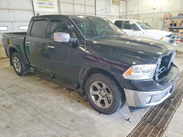 2014 RAM 1500 LARAMIE CREW CAB 4X4