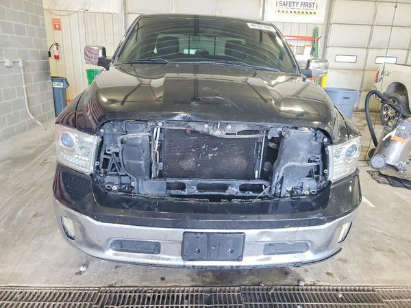 2014 RAM 1500 LARAMIE CREW CAB 4X4