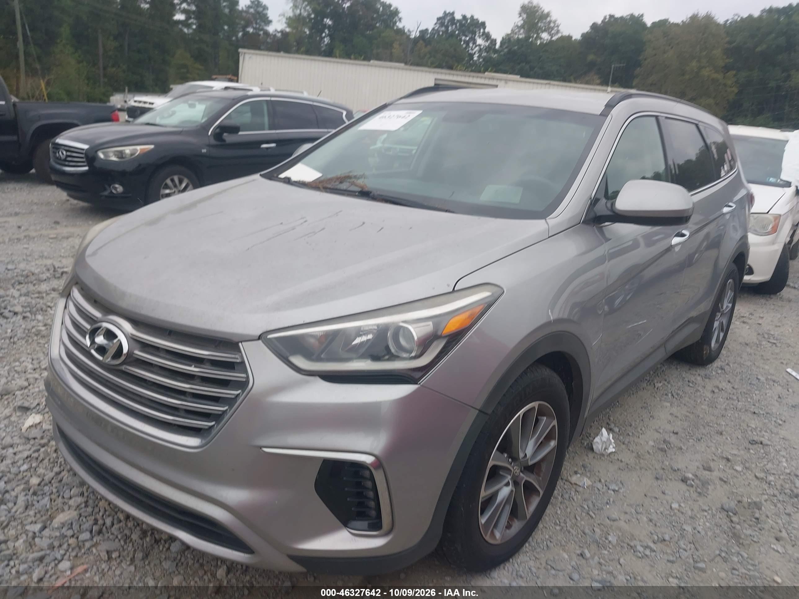 2017 HYUNDAI SANTA FE SE — I2