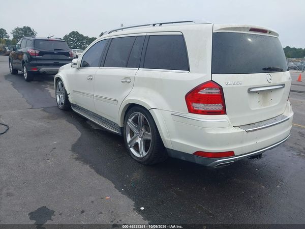 2012 MERCEDES-BENZ GL 550 4MATIC — I3