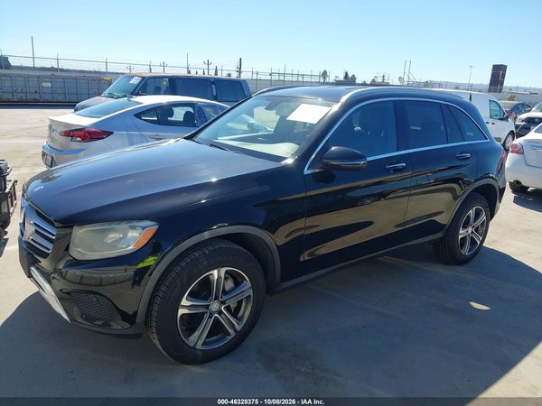 2016 MERCEDES-BENZ GLC 300 — I2