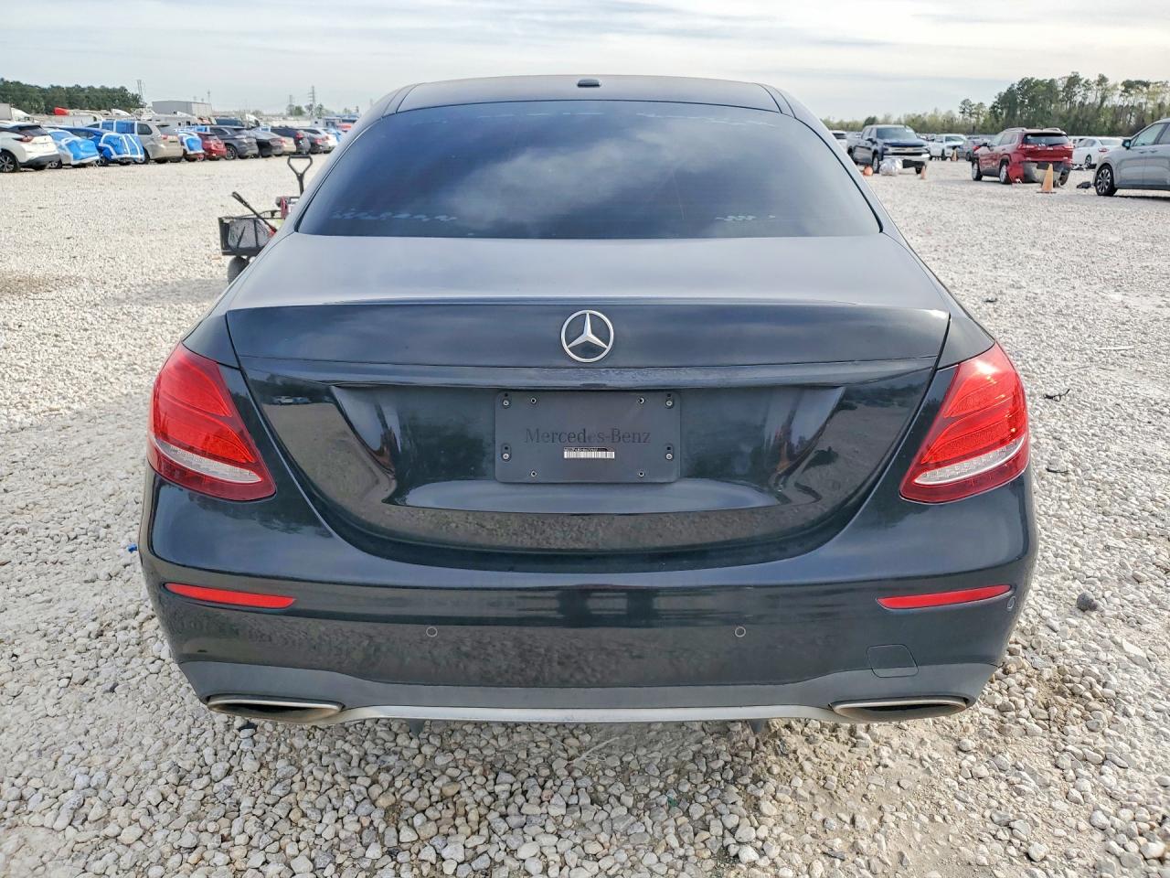 2017 MERCEDES-BENZ E E300