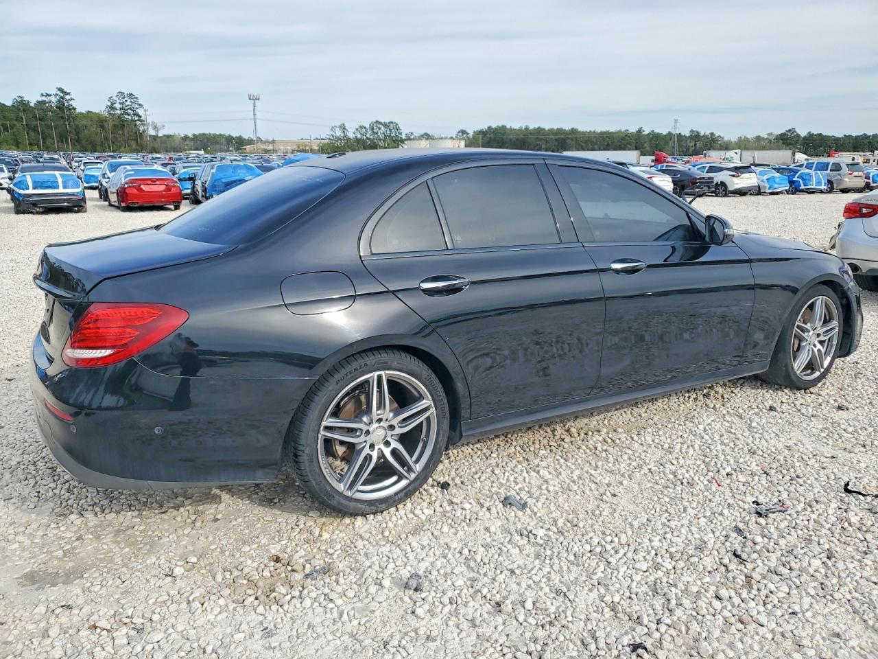 2017 MERCEDES-BENZ E E300
