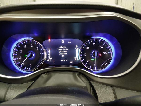 2023 CHRYSLER PACIFICA TOURING L — I7