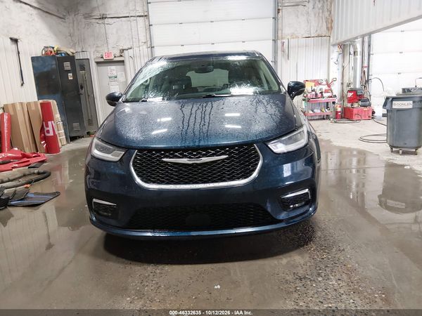 2023 CHRYSLER PACIFICA TOURING L — I115