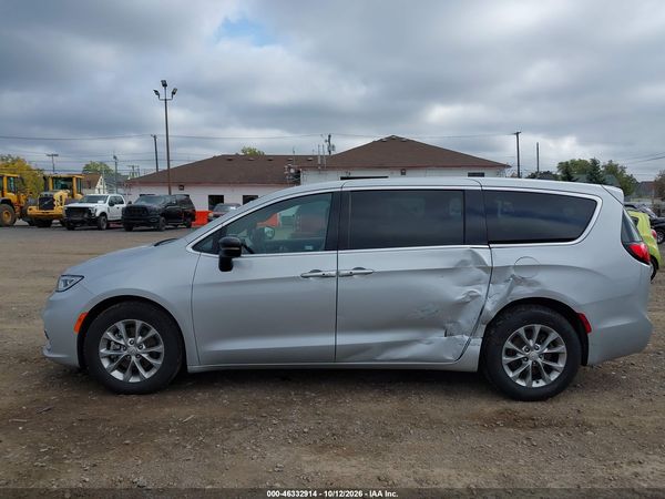 2026 CHRYSLER PACIFICA LIMITED — I117