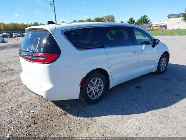 2025 CHRYSLER PACIFICA SELECT — I4