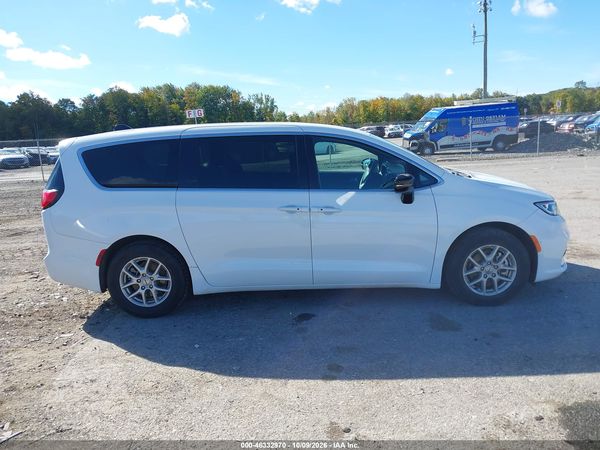 2025 CHRYSLER PACIFICA SELECT — I116