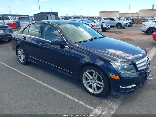 2013 MERCEDES-BENZ C 250 SPORT — I1