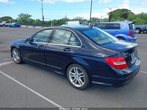 2013 MERCEDES-BENZ C 250 SPORT — I3
