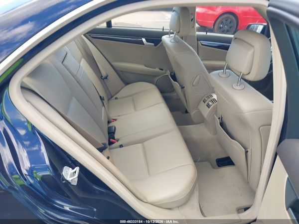 2013 MERCEDES-BENZ C 250 SPORT — I8