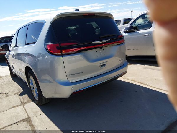 2026 CHRYSLER PACIFICA LIMITED — I3