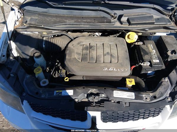 2016 DODGE GRAND CARAVAN R/T — I10