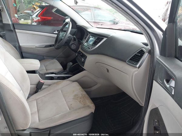 2016 HYUNDAI TUCSON SE — I5