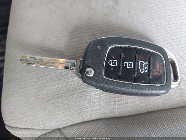 2016 HYUNDAI TUCSON SE — I11