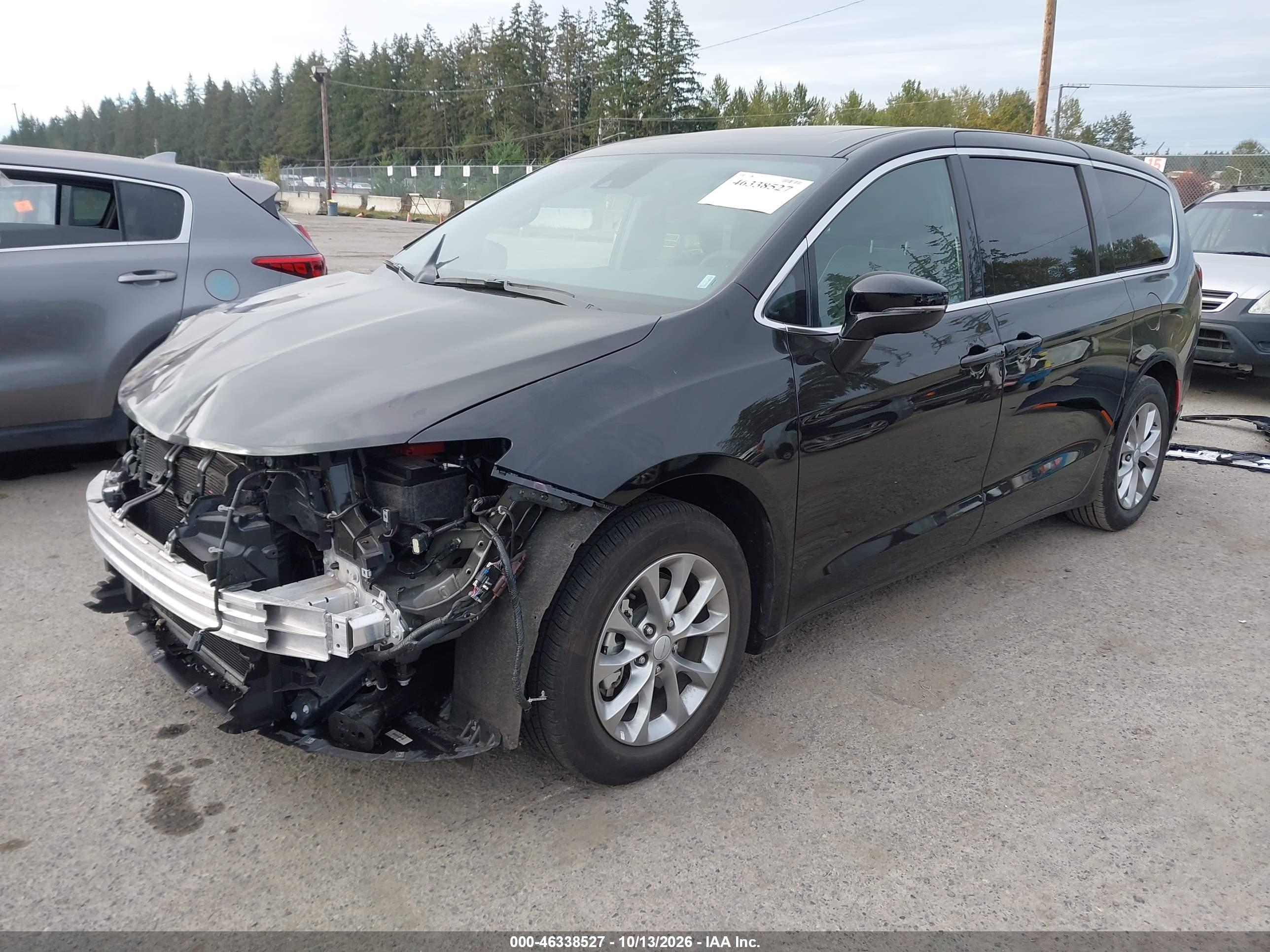 2027 CHRYSLER PACIFICA Limited — I2