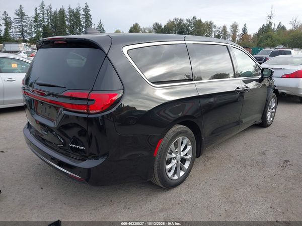 2027 CHRYSLER PACIFICA Limited — I4