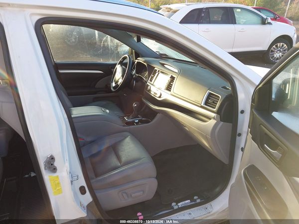 2017 TOYOTA HIGHLANDER XLE — I5