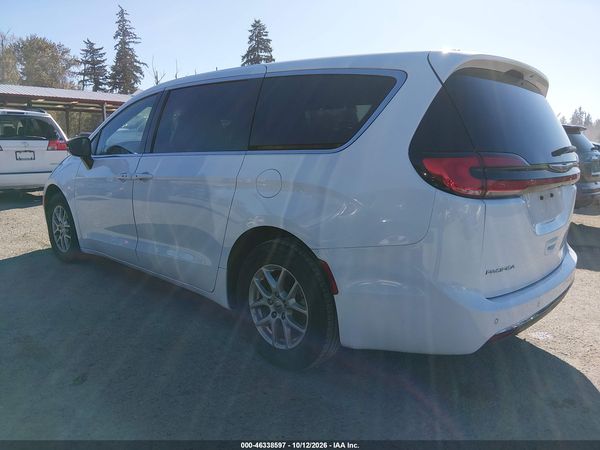 2025 CHRYSLER PACIFICA SELECT — I3