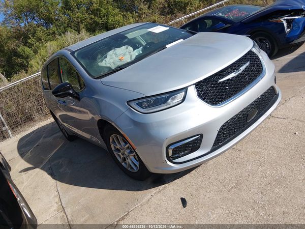 2024 CHRYSLER PACIFICA TOURING L — I1