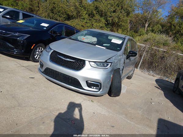 2024 CHRYSLER PACIFICA TOURING L — I2