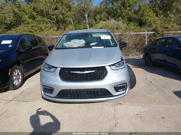 2024 CHRYSLER PACIFICA TOURING L — I115