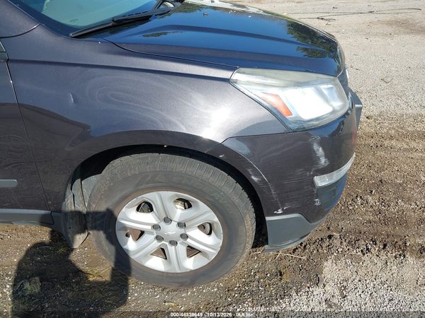2017 CHEVROLET TRAVERSE LS — I154