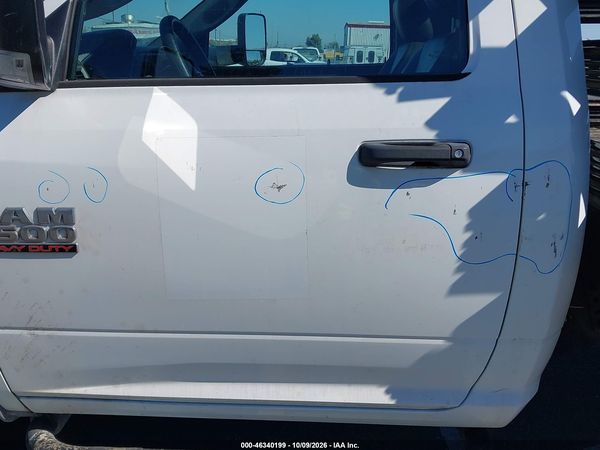 2016 RAM 3500 CHASSIS TRADESMAN/SLT — I6