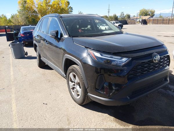 2025 TOYOTA RAV4 XLE — I1
