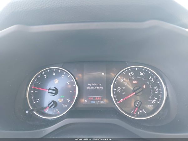 2019 TOYOTA RAV4 XLE — I7