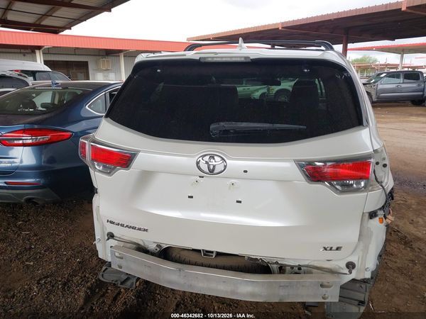 2016 TOYOTA HIGHLANDER XLE V6 — I119