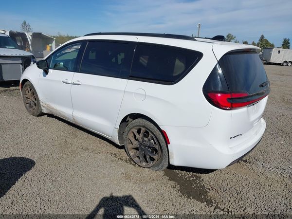 2025 CHRYSLER PACIFICA LIMITED — I3