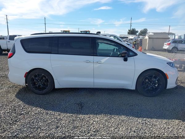 2025 CHRYSLER PACIFICA LIMITED — I116