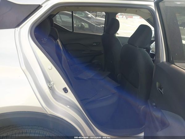 2018 NISSAN KICKS SV — I8