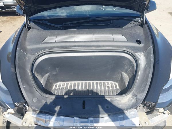 2023 TESLA MODEL Y — I10