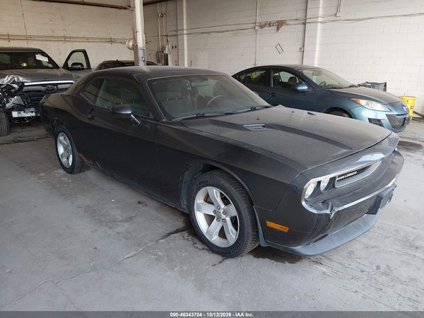 2013 DODGE CHALLENGER SXT — I1