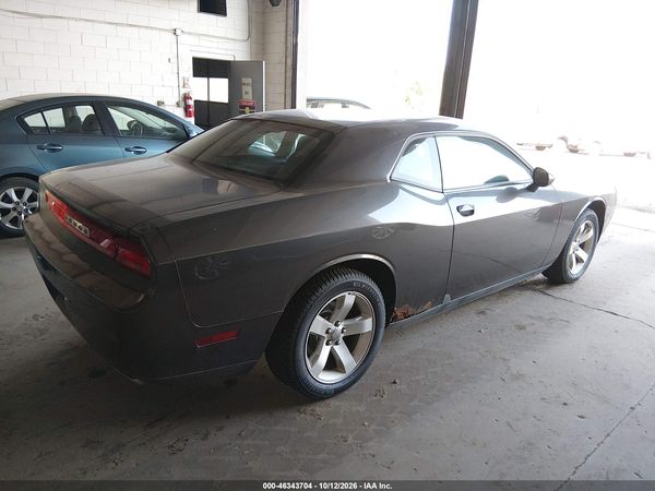 2013 DODGE CHALLENGER SXT — I4