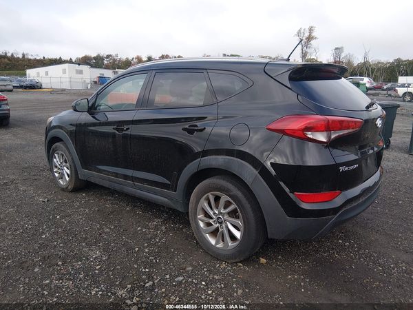 2016 HYUNDAI TUCSON SE — I3